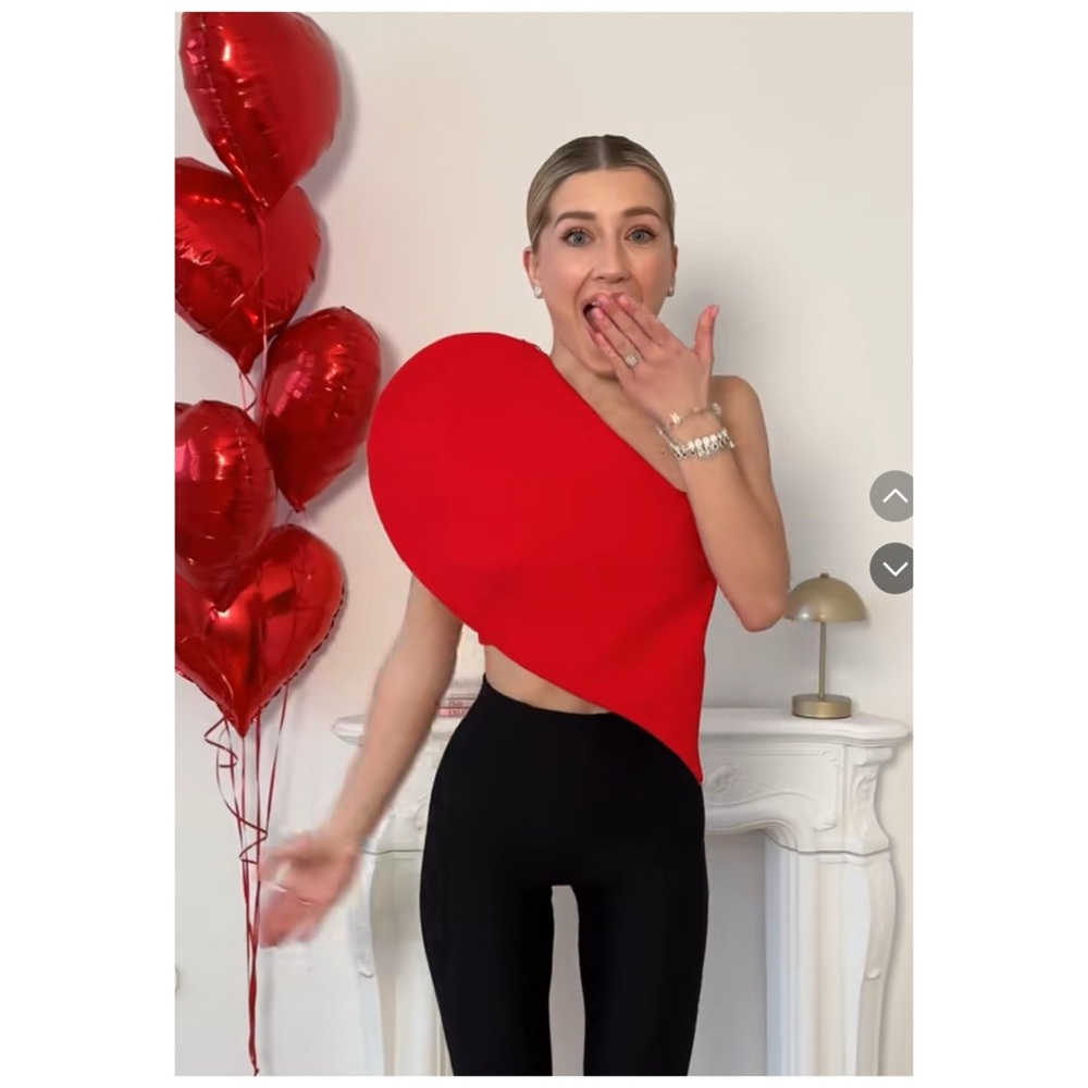 NWT ZARA Limited Edition Asymmetrical Sweetheart Top Women's XS Red Coquette